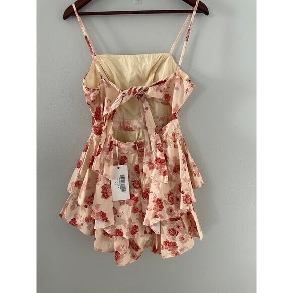 NWT Saints + Secrets Floral Print Romper sz Medium - Picture 2 of 4